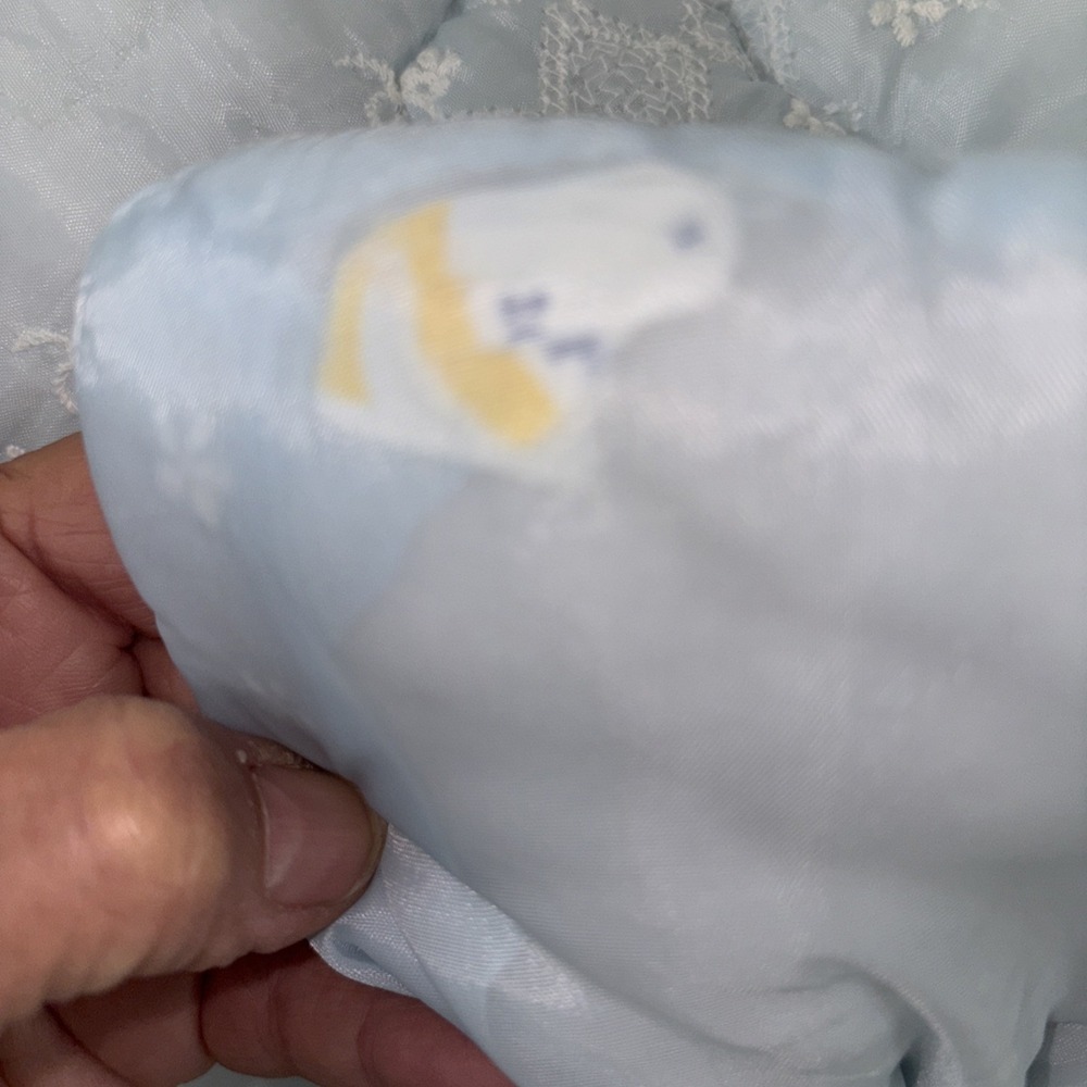 Vtg Acrylic Baby Blanket Blue&white Nylon Trim Acrylic Baby Morgan? - Picture 6 of 6